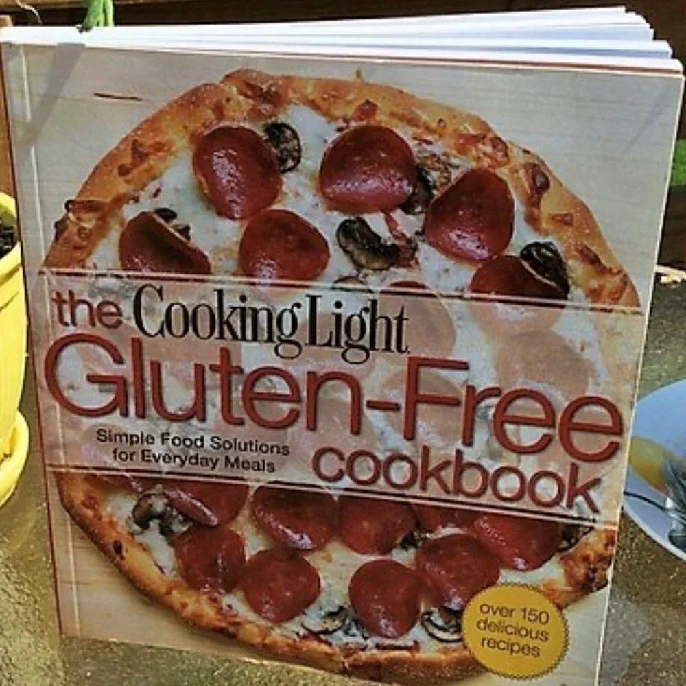 THE COOKING LIGHT GLUTEN-FREE COOKBOOK LIKE NEW